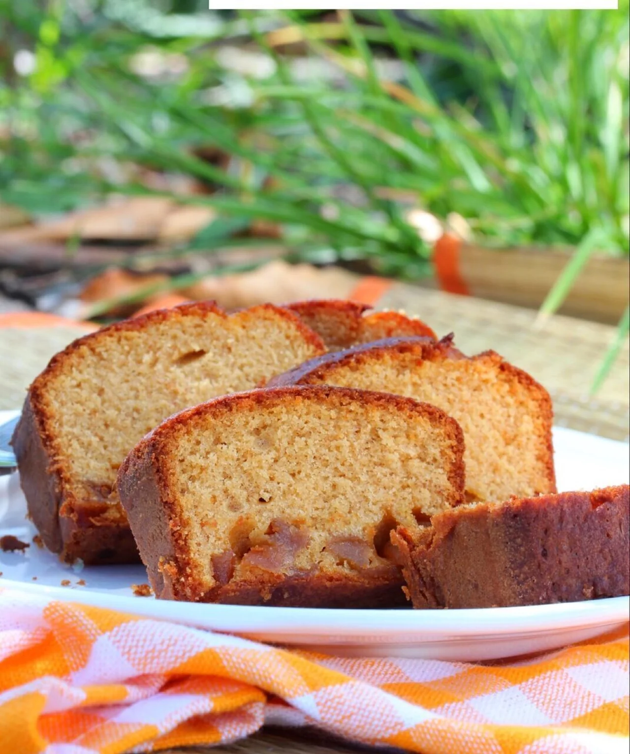 Cake aux pommes caramélisées au shrubb