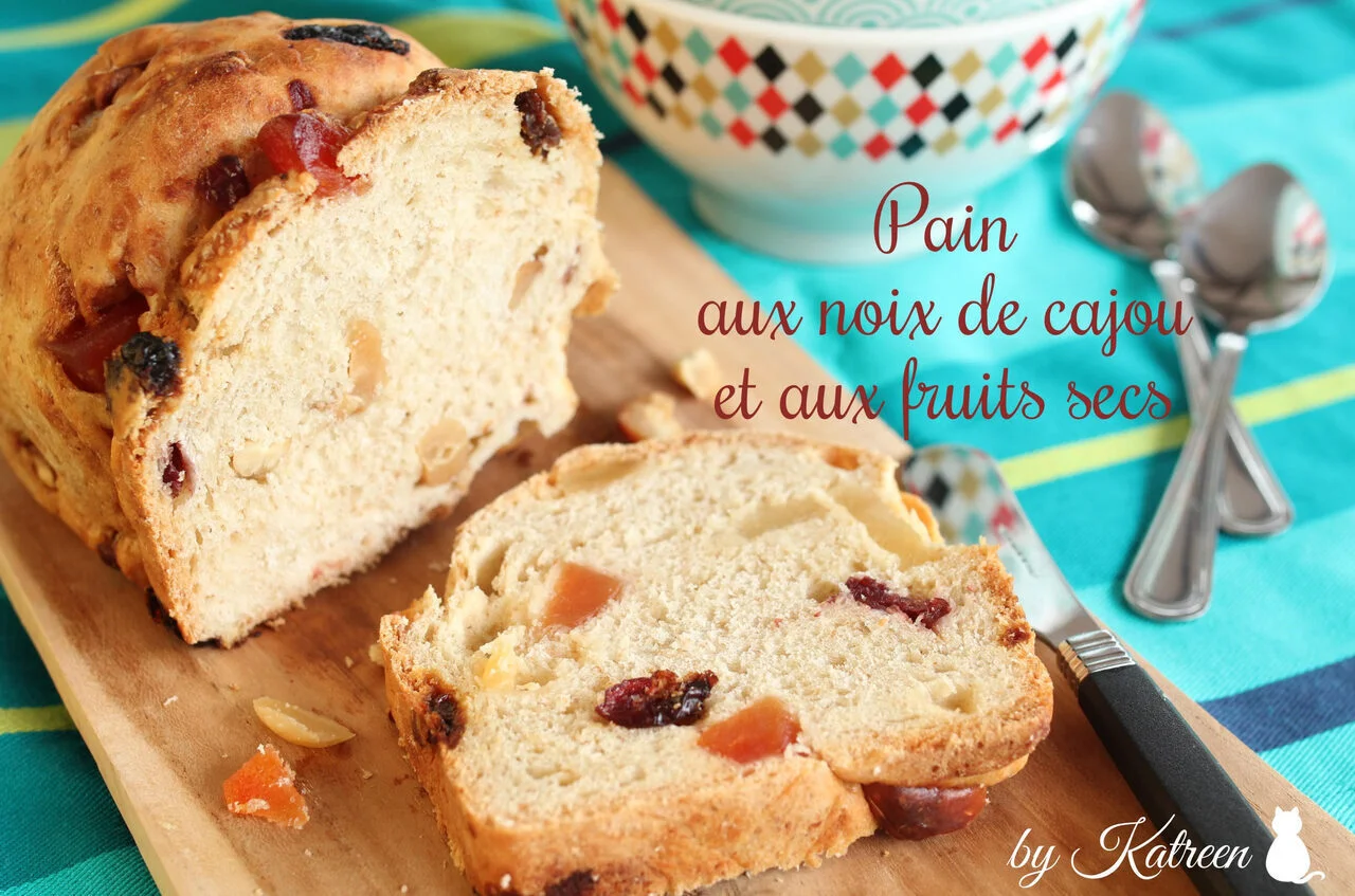 Pain aux noix de cajou et fruits séchés