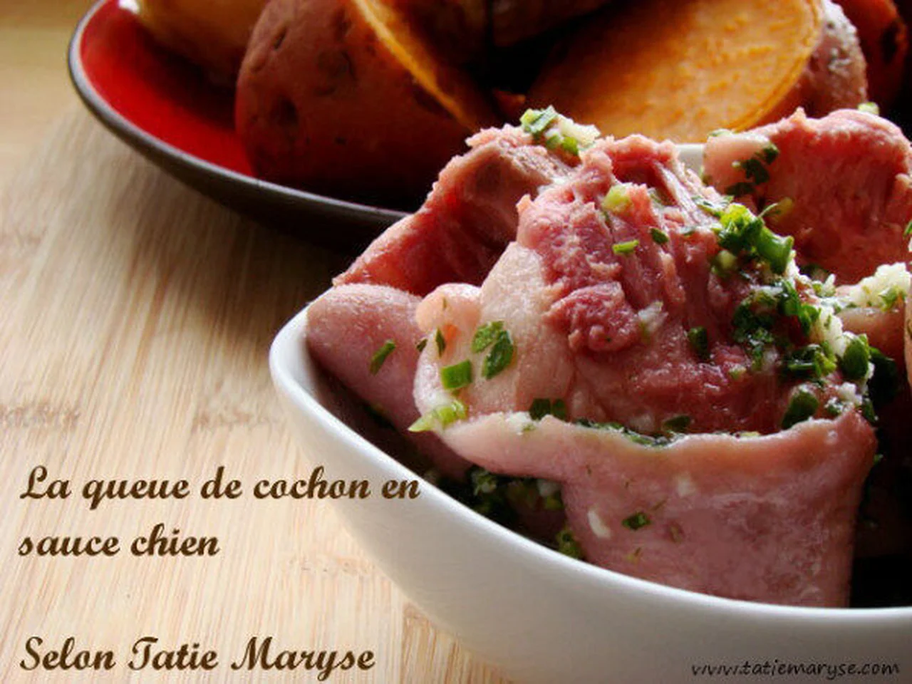 Salaison de porc en sauce chien