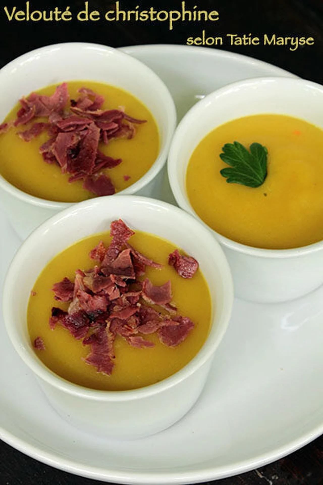 Velouté de christophine et brisures de pancetta