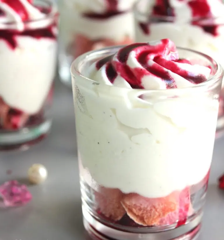 Verrine à la groseille pays