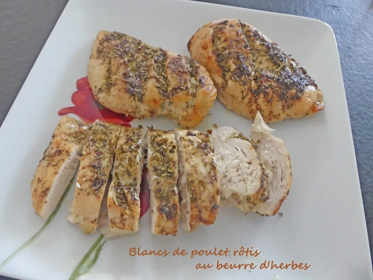 Blancs de poulet rôtis au beurre d'herbes