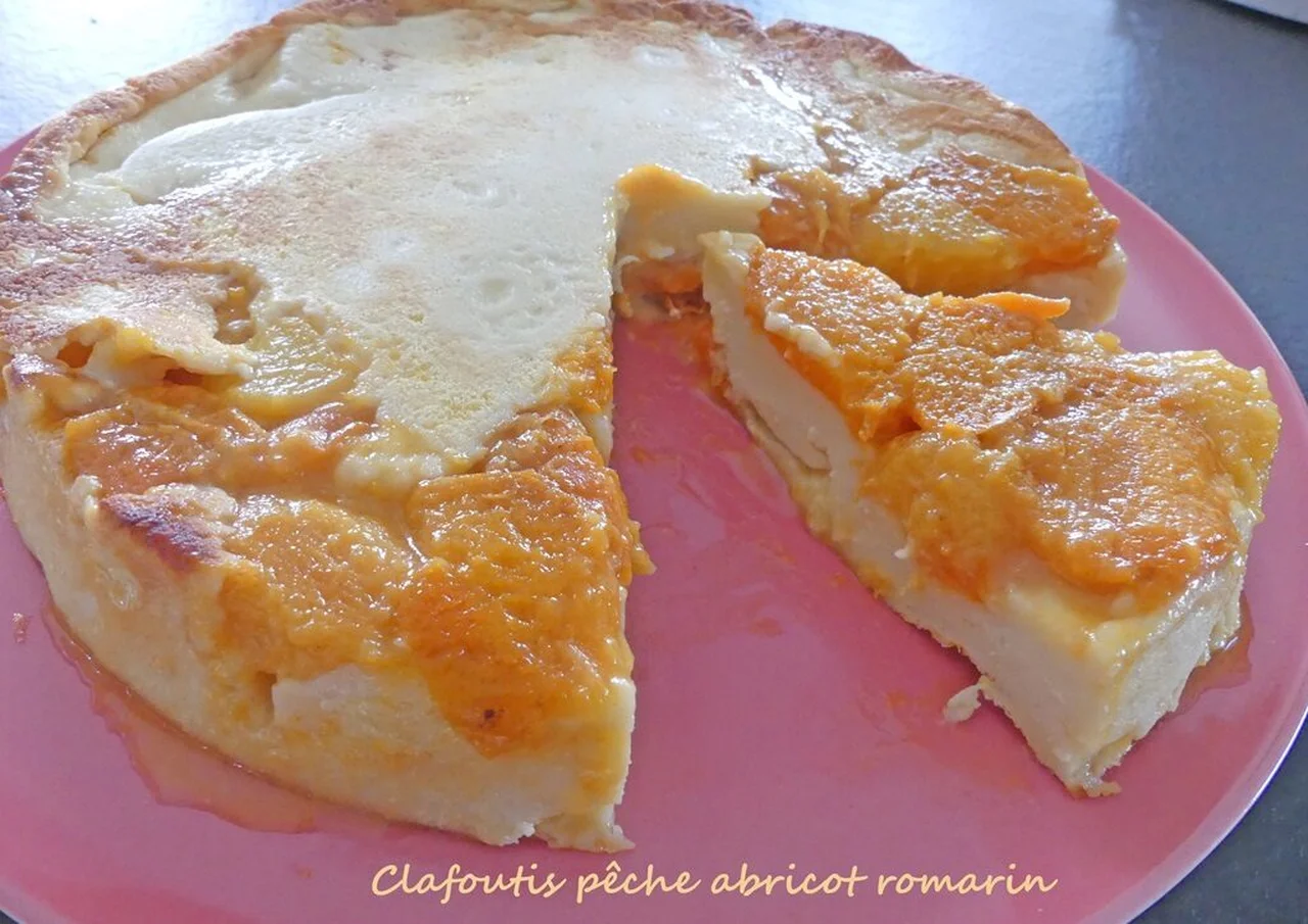 Clafoutis pêche abricot romarin