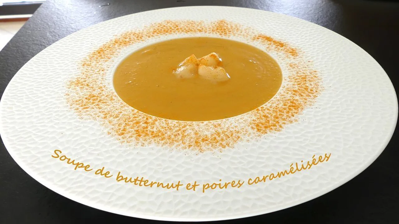 Soupe de butternut et poires caramélisées