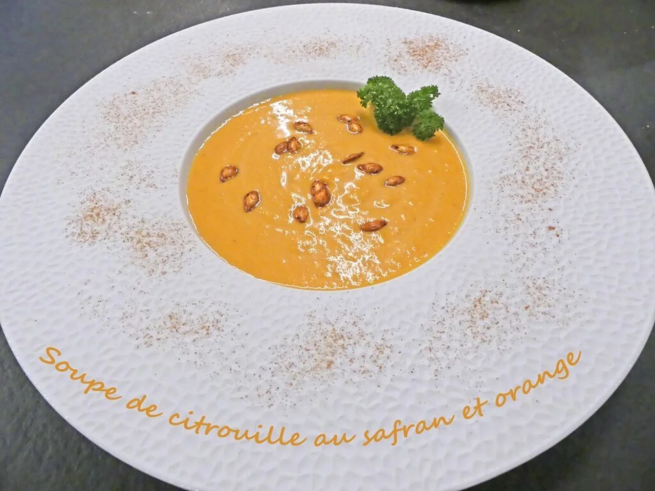 Soupe de citrouille au safran et orange