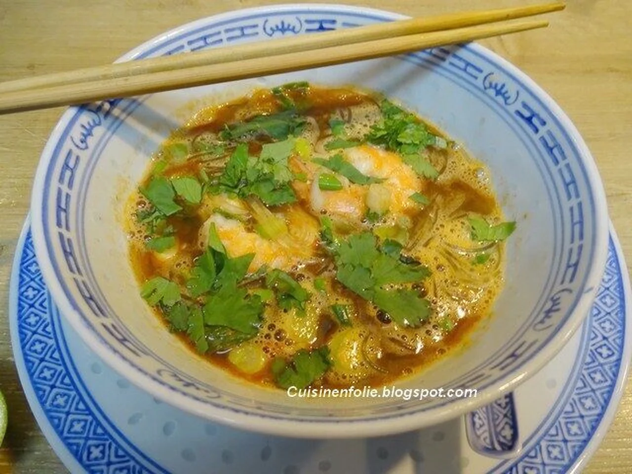 Bouillon thaï aux crevettes, citronnelle, gingembre