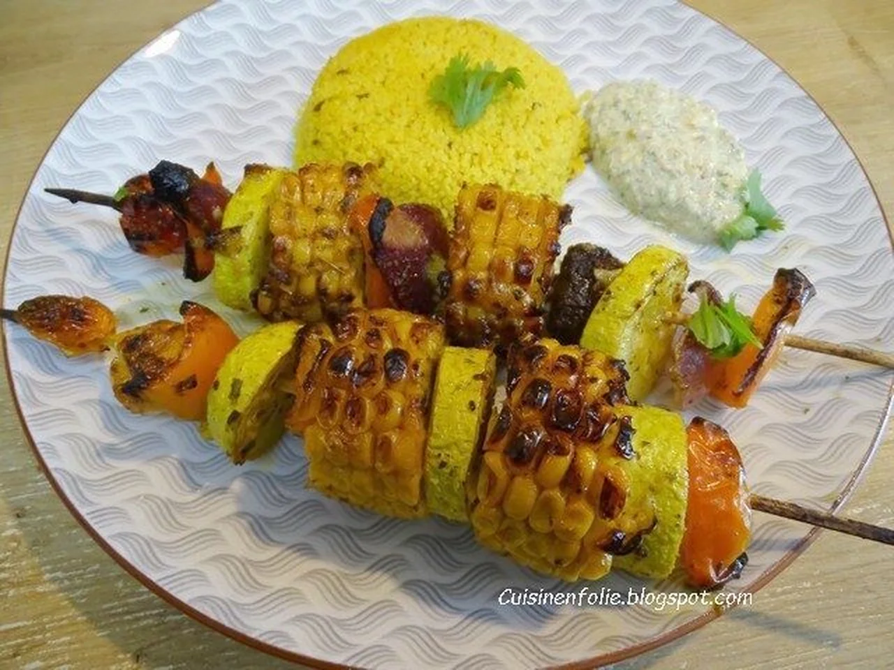 Brochettes de légumes et semoule épicée
