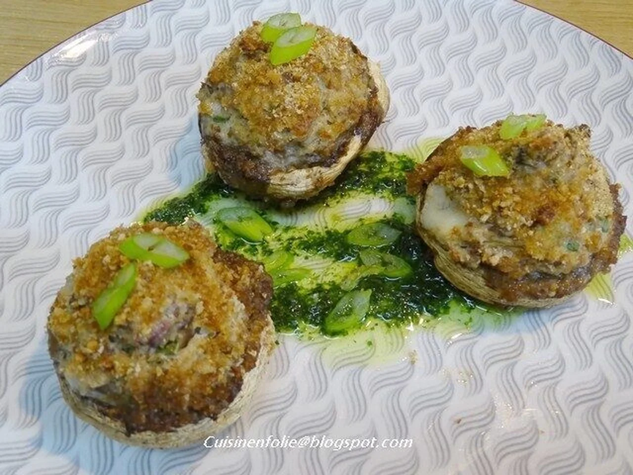 Champignons farcis prosciutto, fromage de brebis et noix