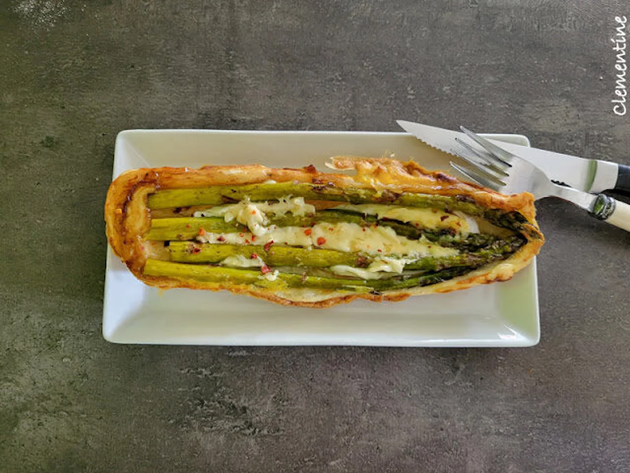 Barquette feuilletée aux asperges