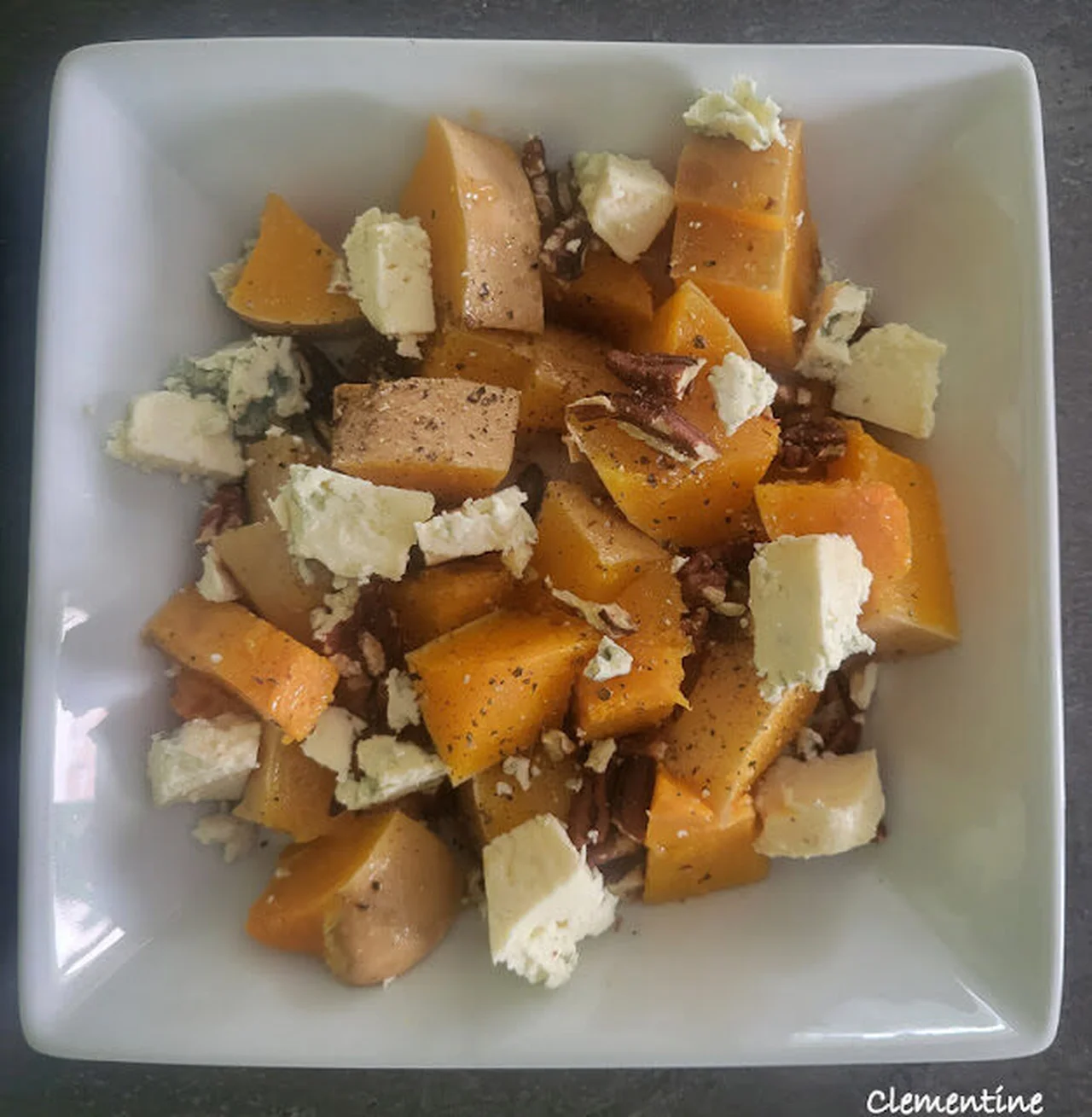 Courge butternut, noix de pécan et fromage bleu