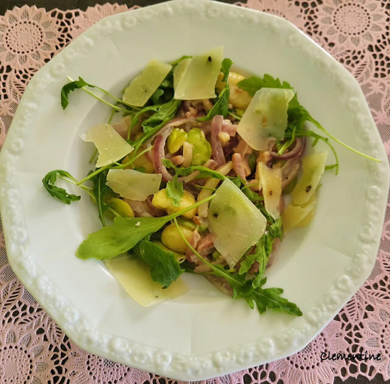 Gnocchi aux fèves et lardons