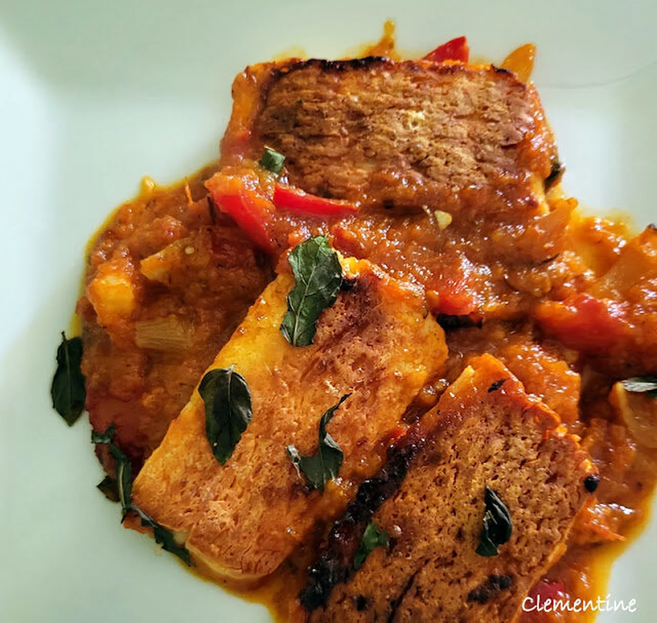 Gratin au halloumi, tomates et poivron