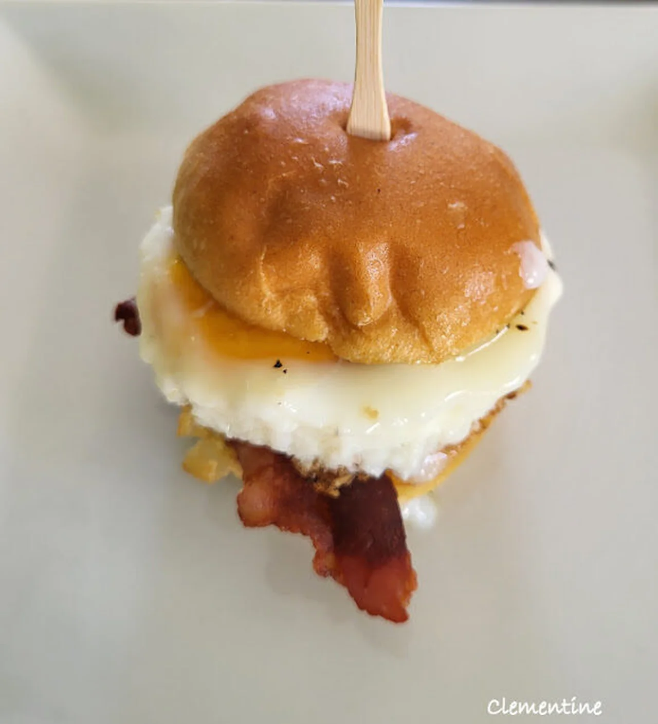Mini burger œuf et bacon