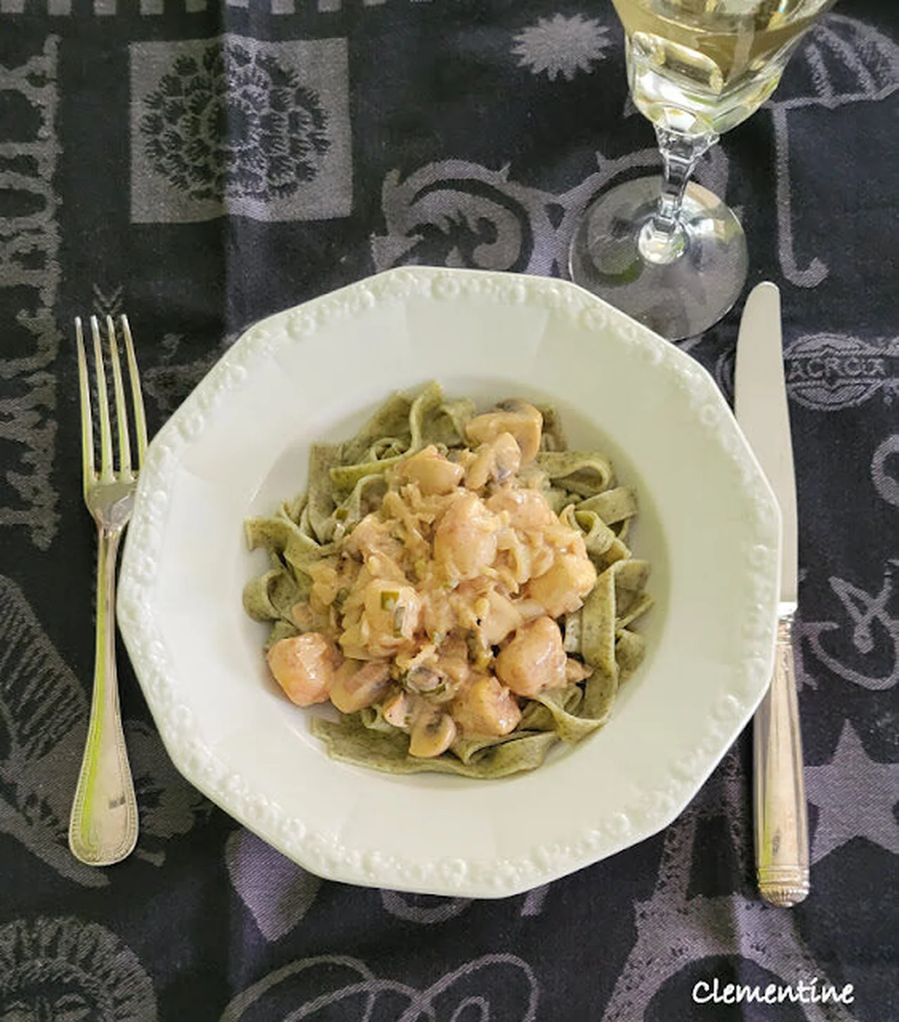 Noix de Saint-Jacques au vin jaune