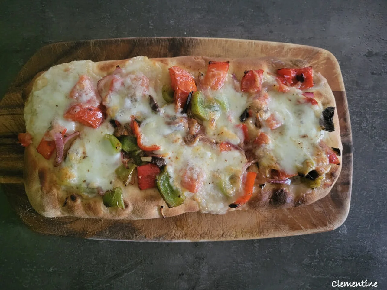 Pinsa romana avec salade calabrese
