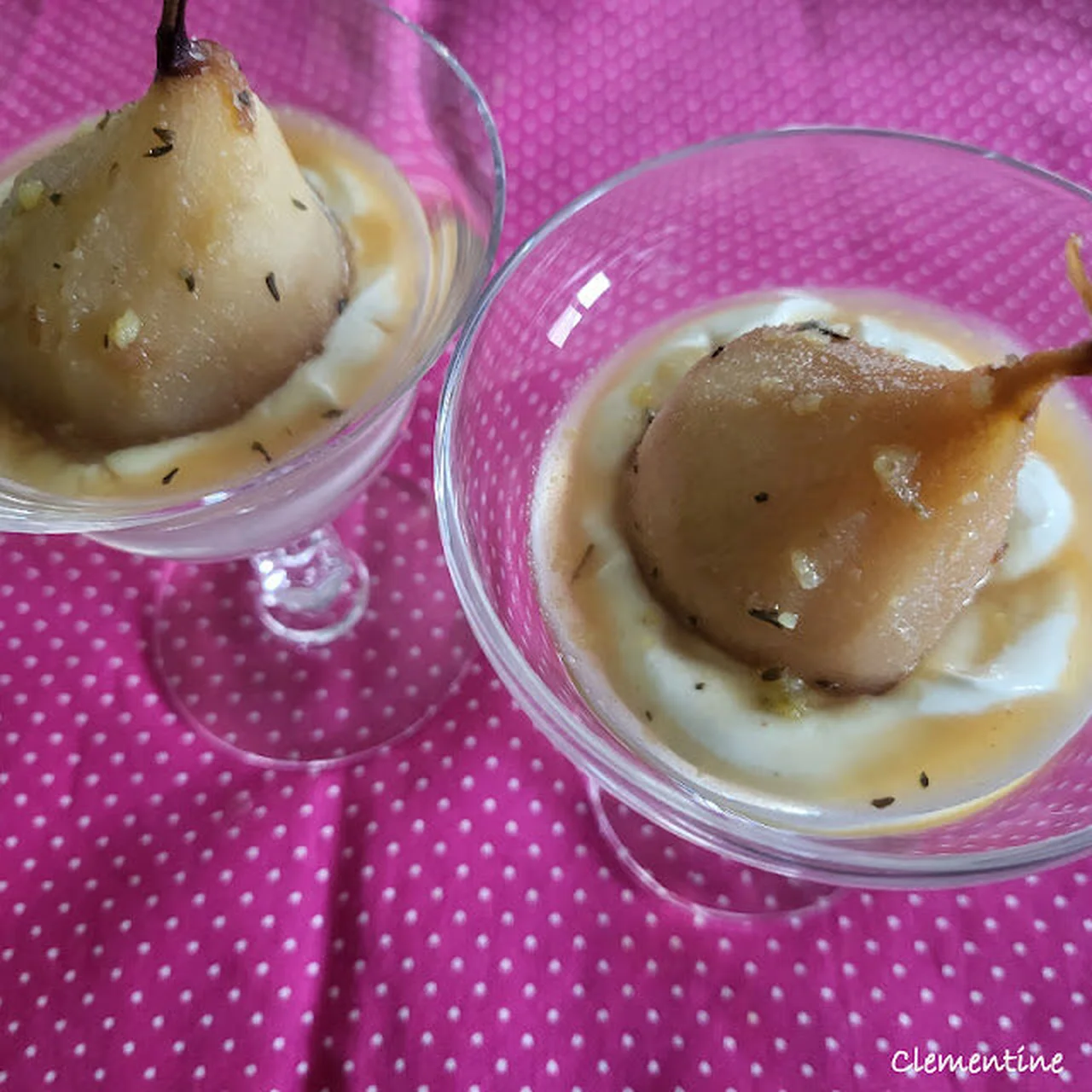 Poires bière-gingembre sur mascarpone vanillé