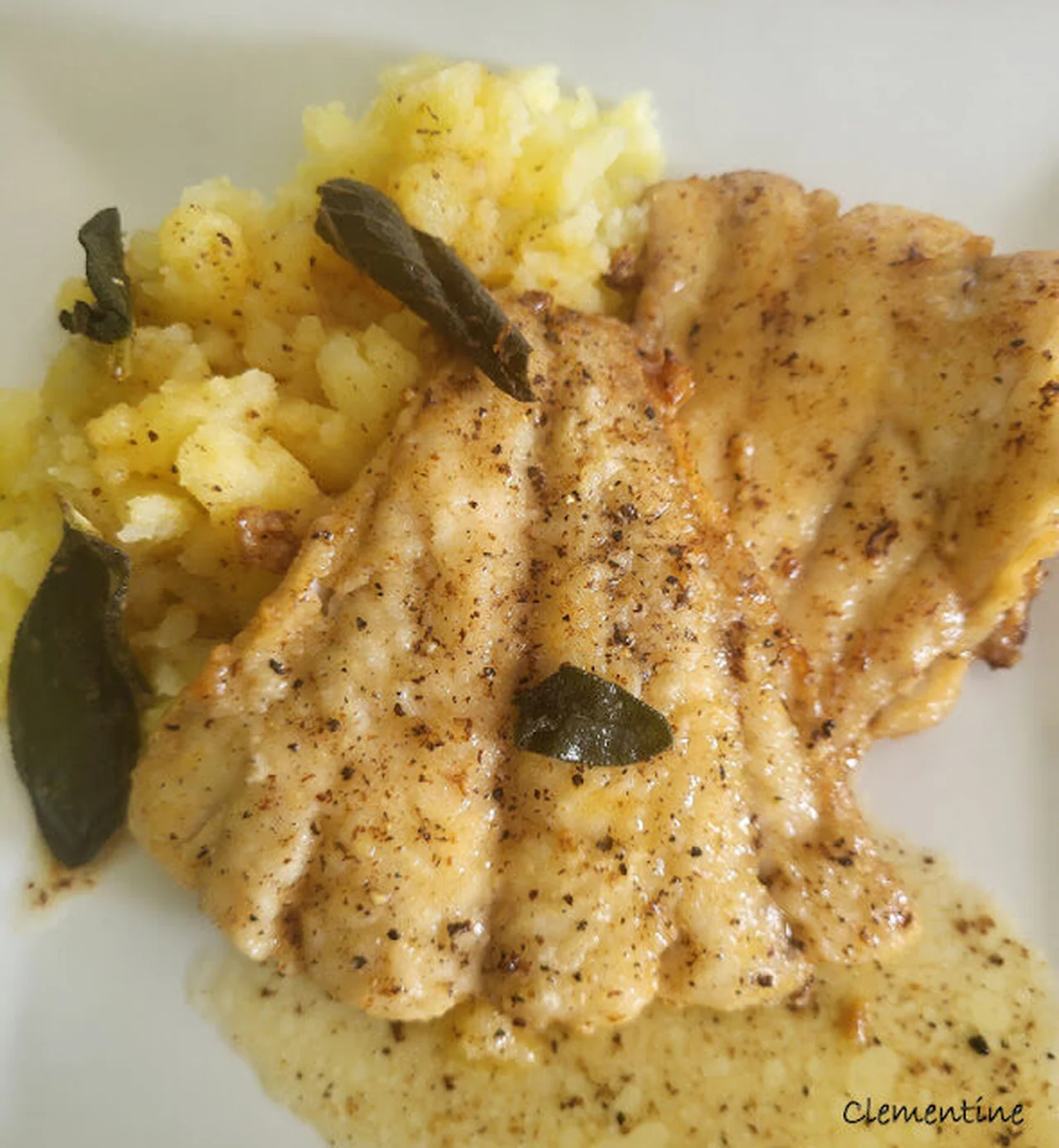 Poisson, purée de pommes de terre à la sauge