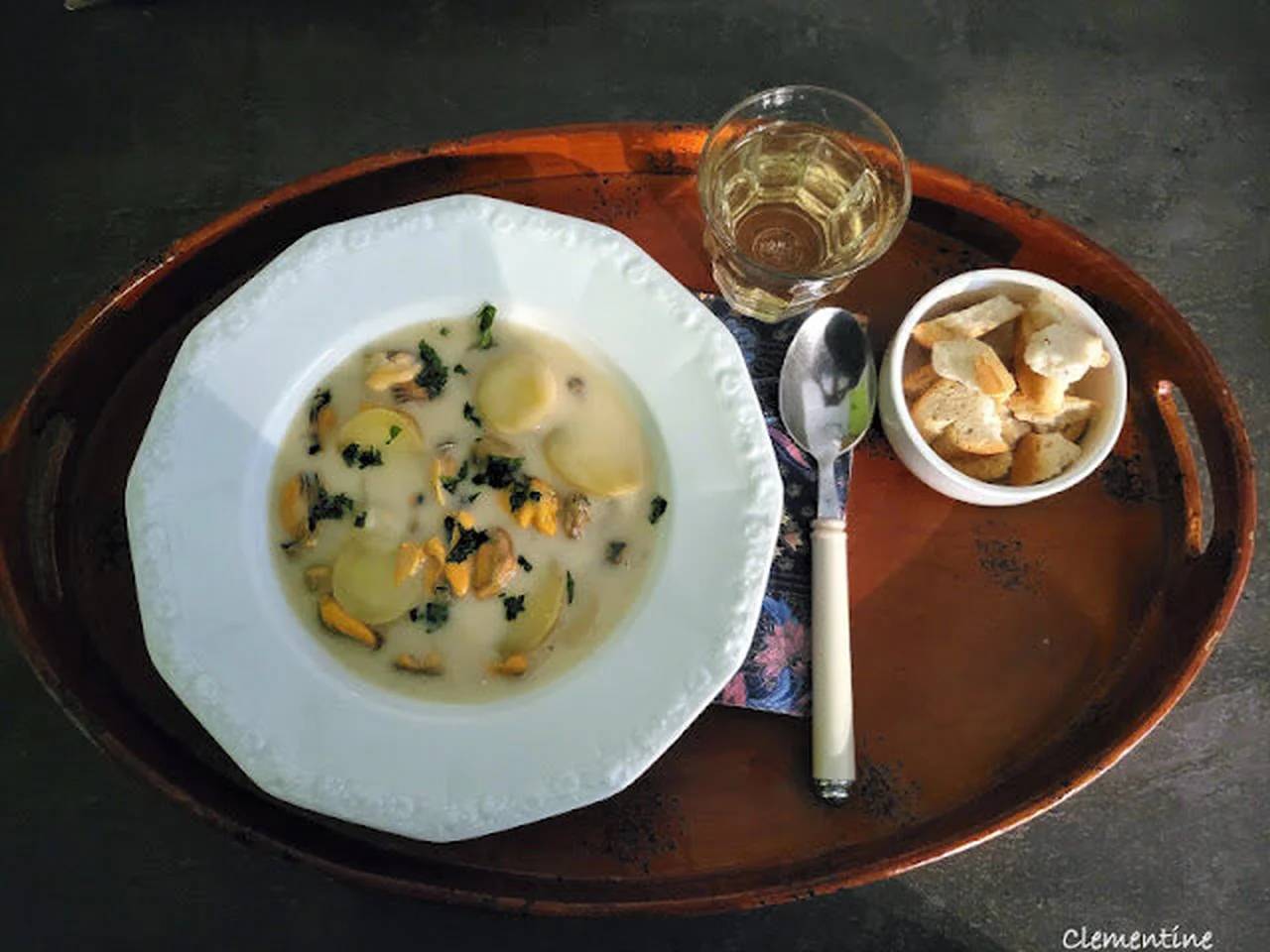Soupe de moules au vin blanc et pommes de terre