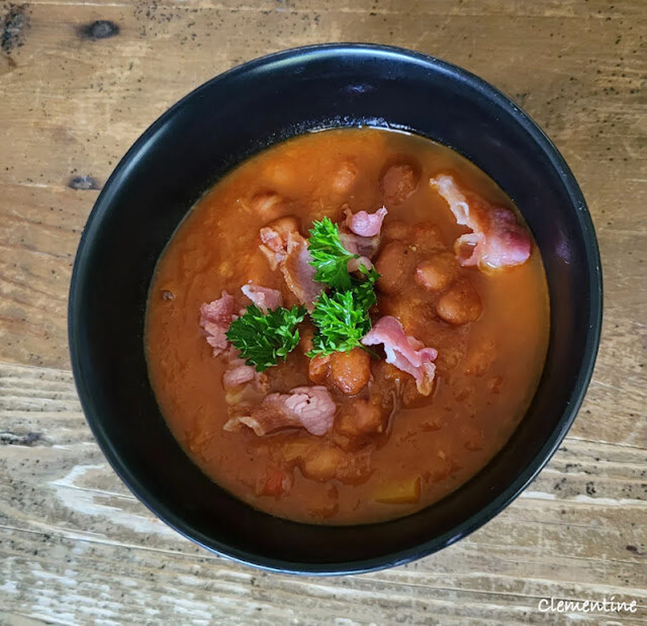 Soupe hollandaise de haricots bruns