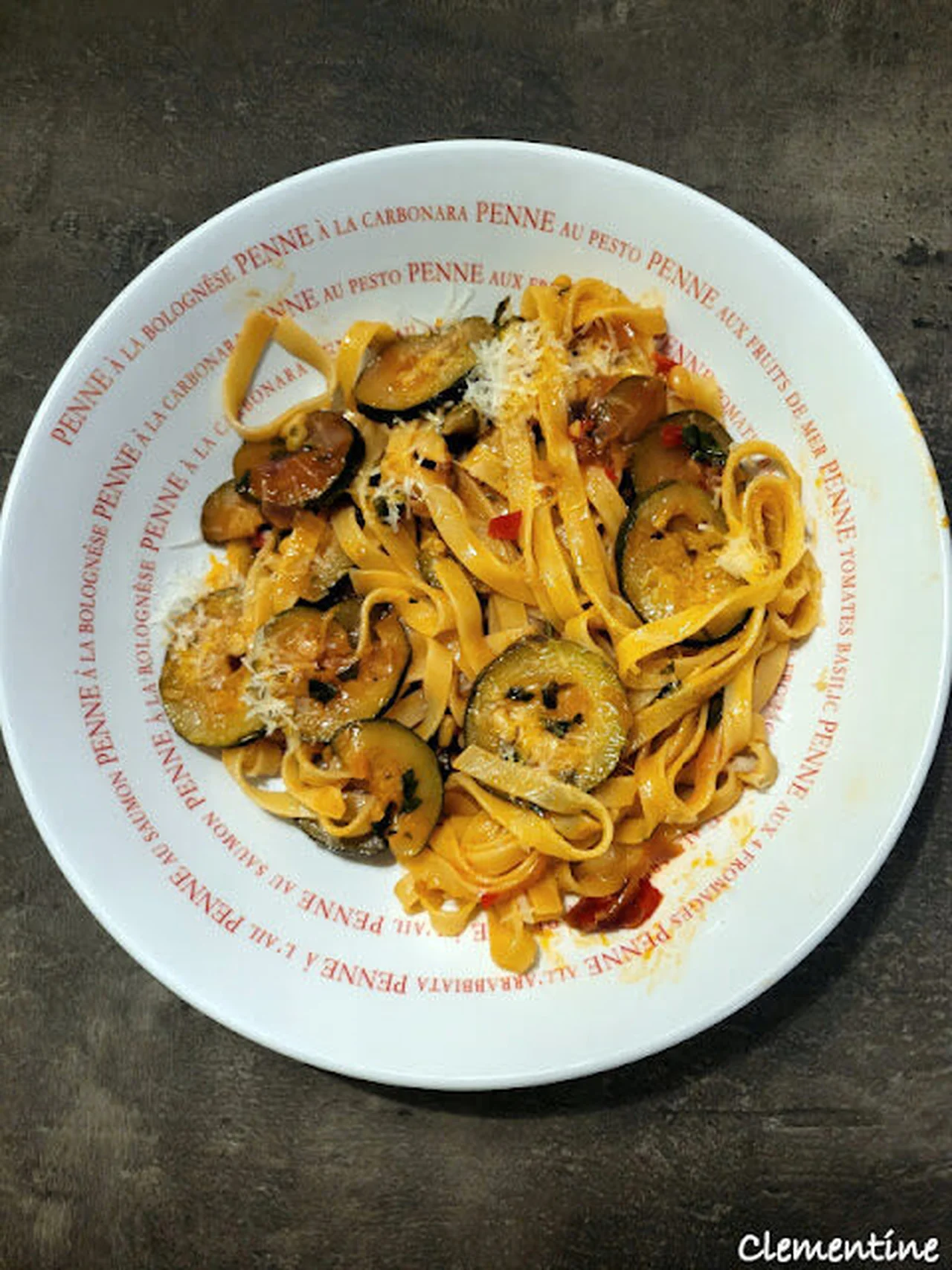 Tagliatelle aux oignons de Tropea