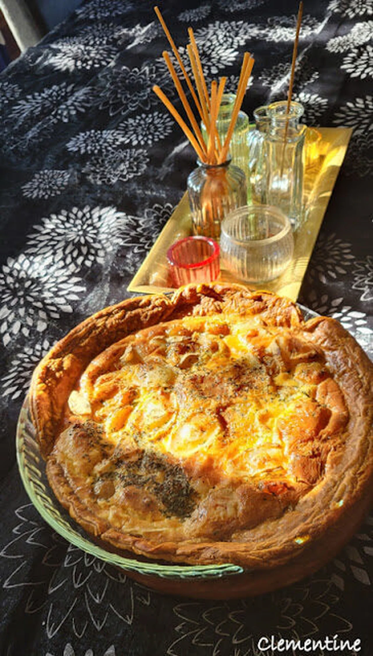 Tarte salée à l'ail caramélisé