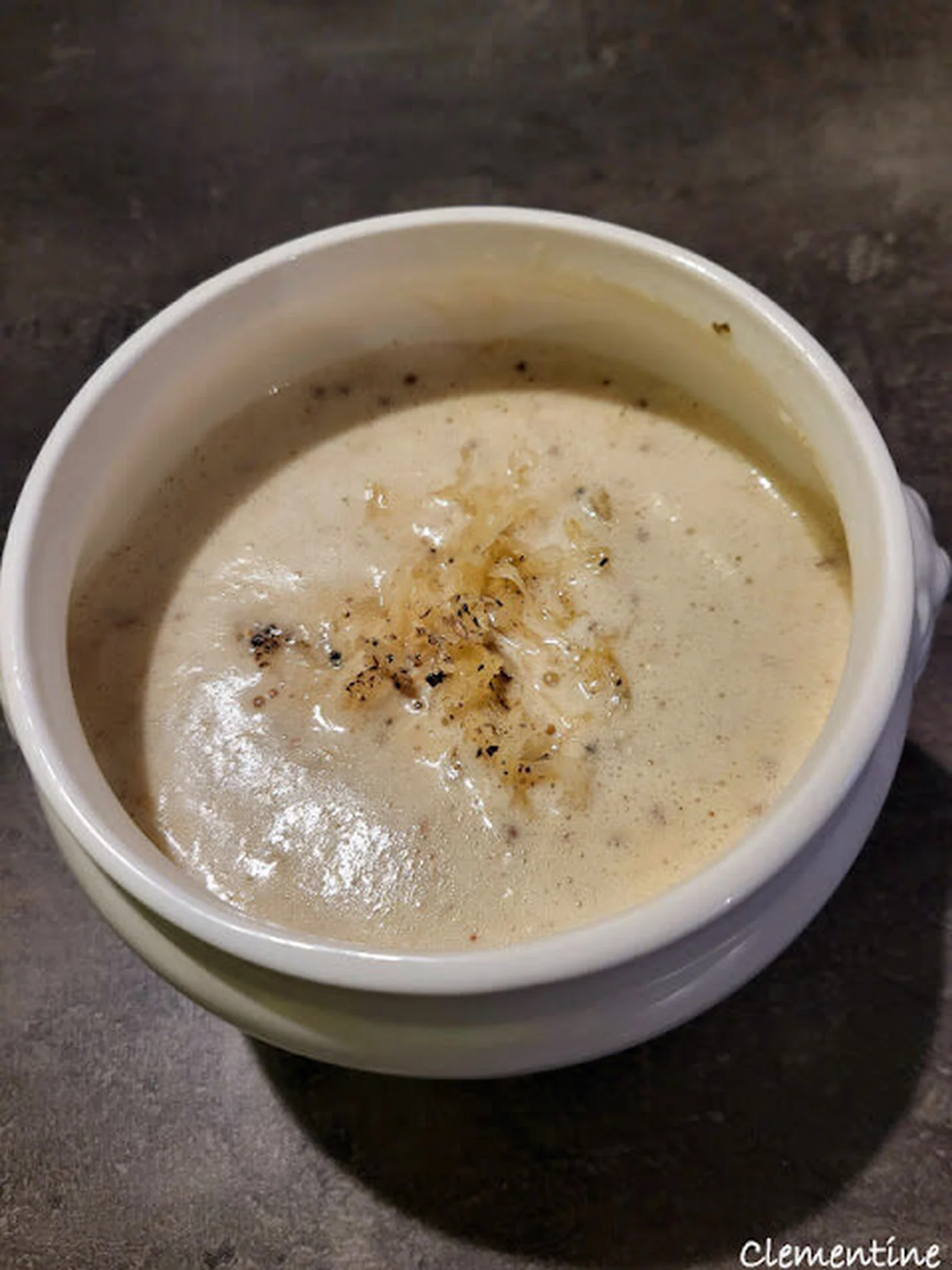 Velouté à la moutarde avec choucroute
