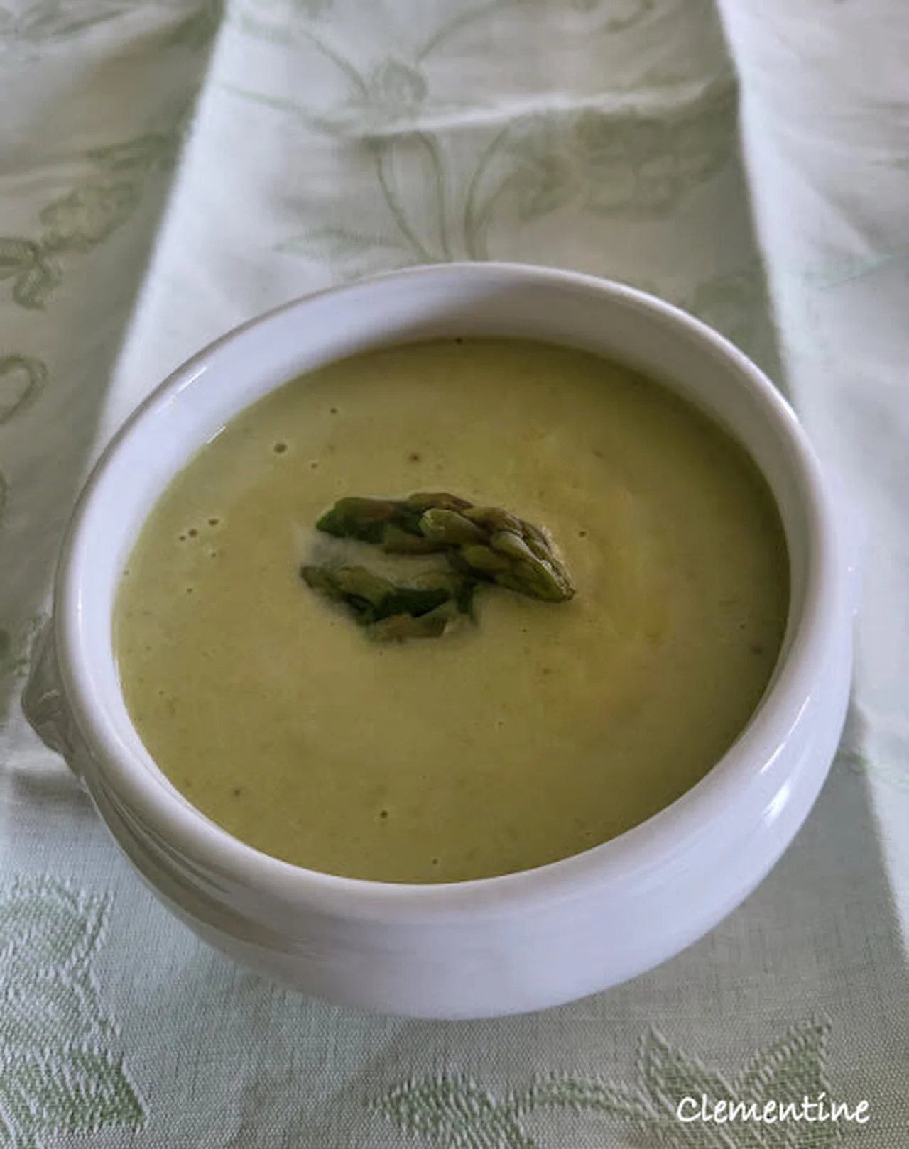 Velouté d'asperges vertes