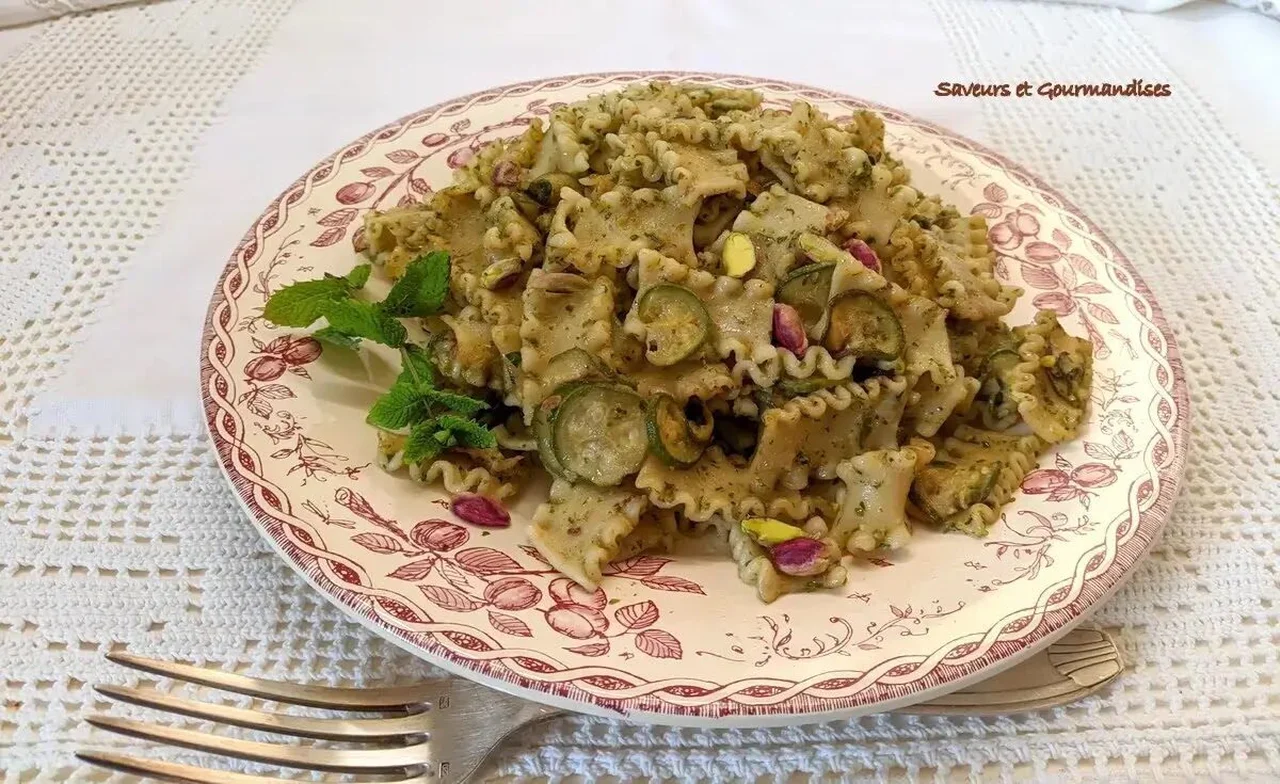 Pâtes courgettes et pesto de pistaches
