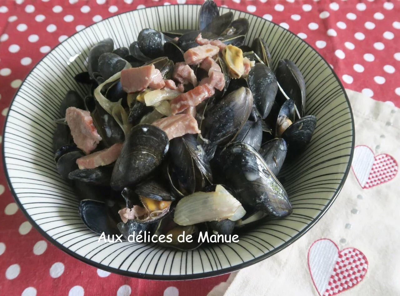 Moules au chèvre frais et lardons
