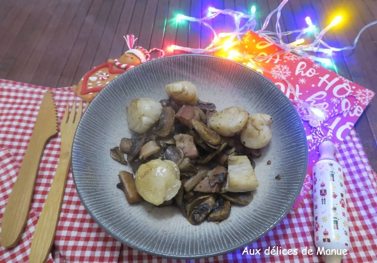 Saint-Jacques aux lardons et champignons de Paris