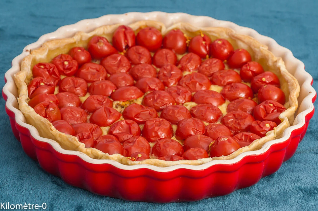 Tarte tomates cerises à la moutarde et à l'emmental