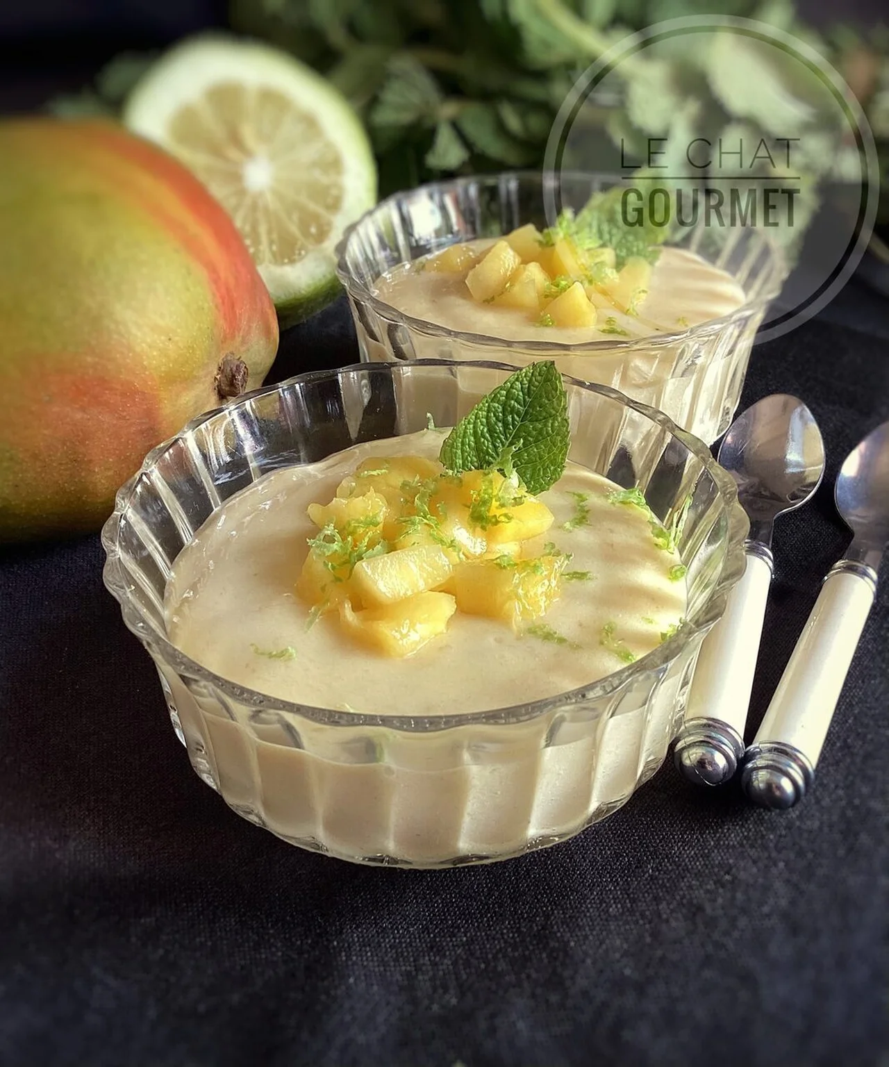 Crèmes à la banane et à la mangue