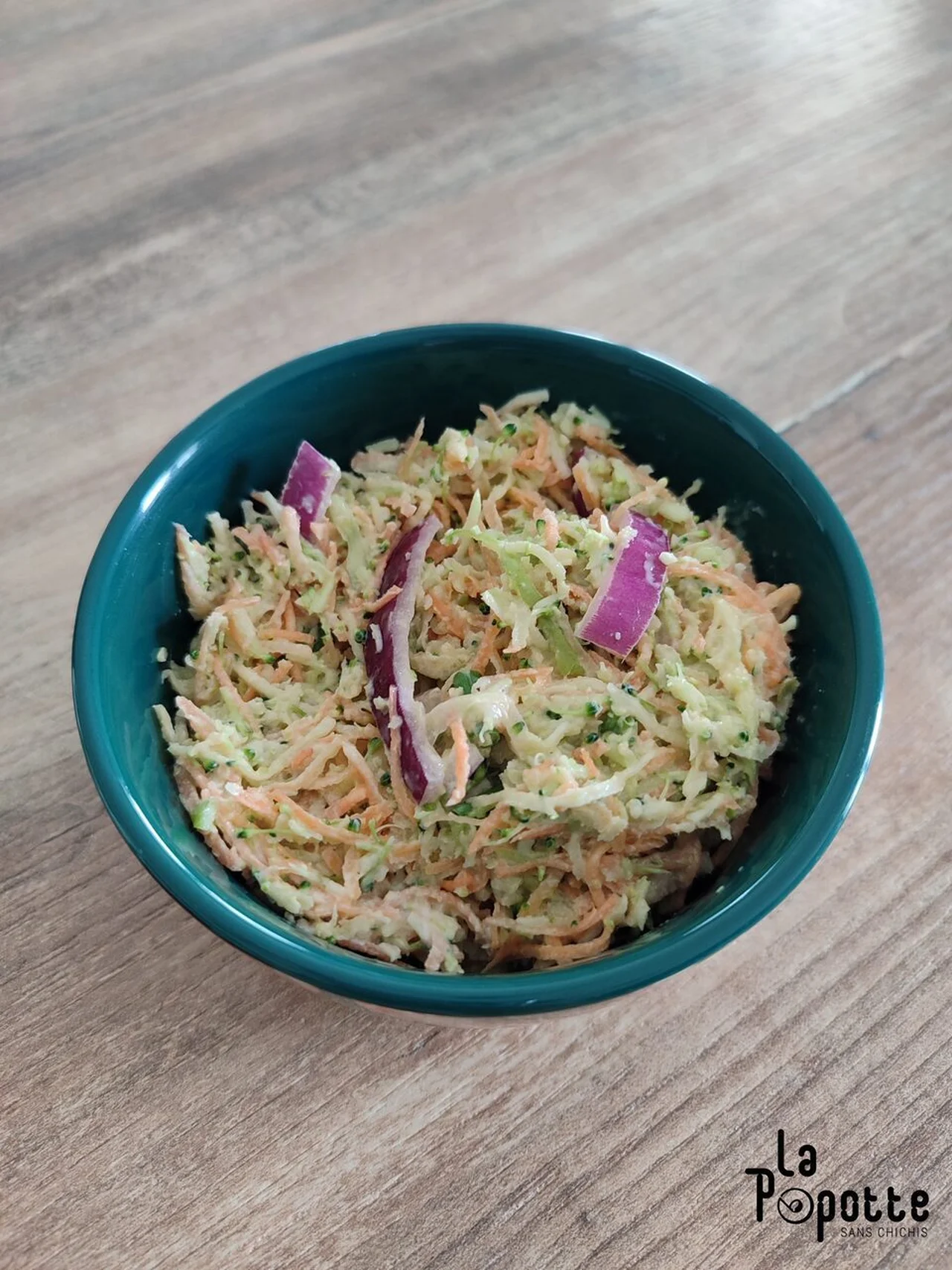 Coleslaw de brocoli, carotte et pomme