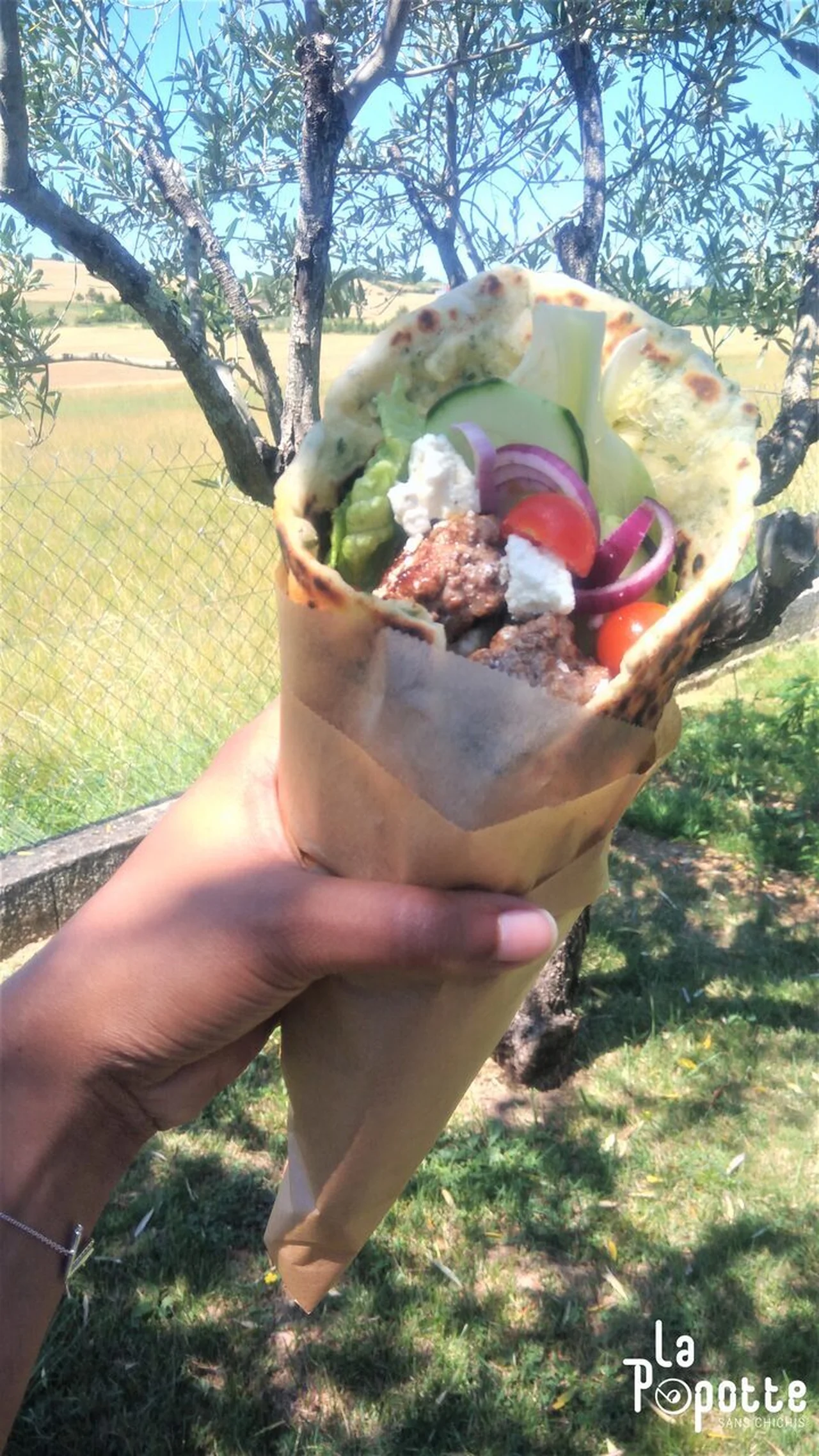 Gyros à l'agneau et pains plats
