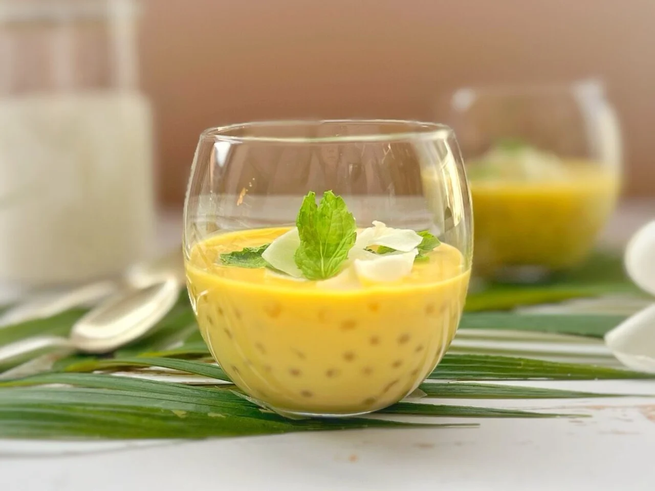 Perles de tapioca, lait de coco et mangue