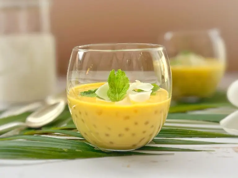 Perles de tapioca, lait de coco et mangue