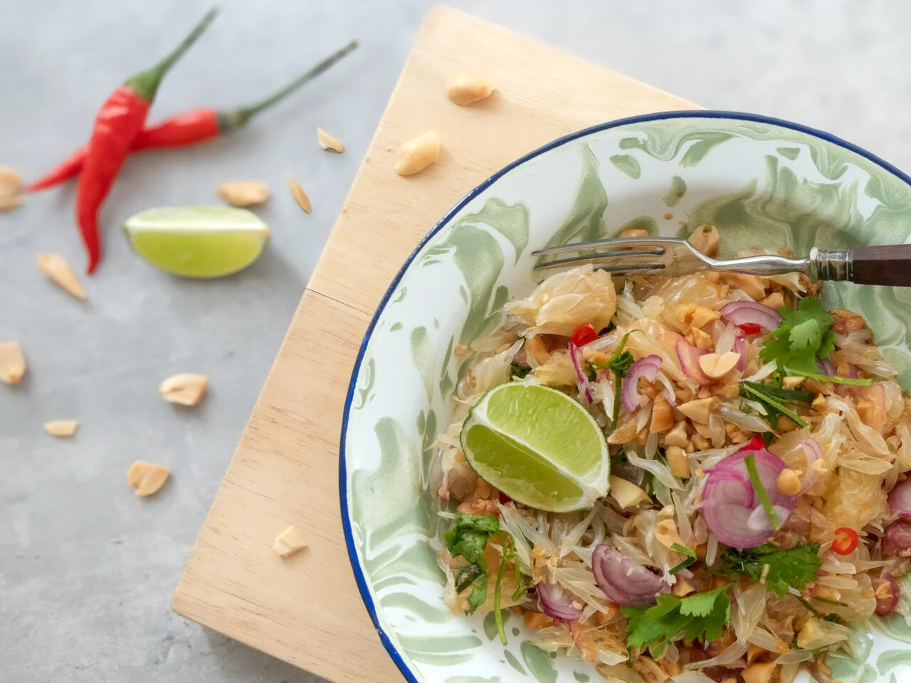 Salade thaï de pomelo