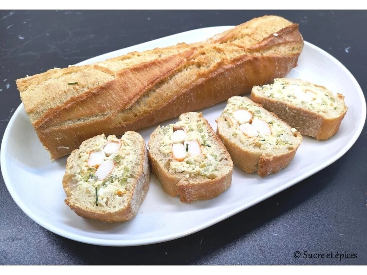 Baguette farcie au surimi