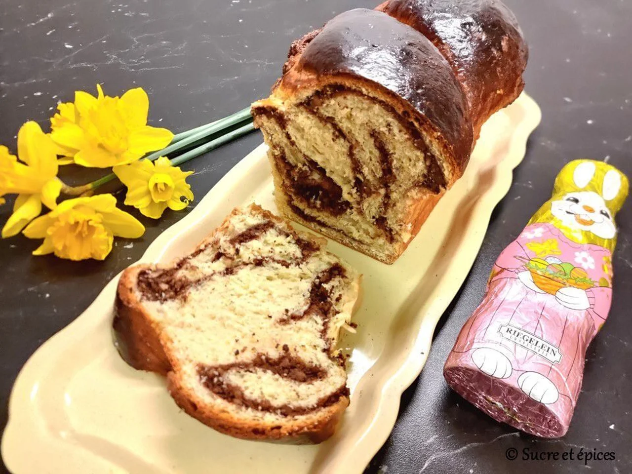 Brioche tressée aux noix et au cacao (Cozonac)