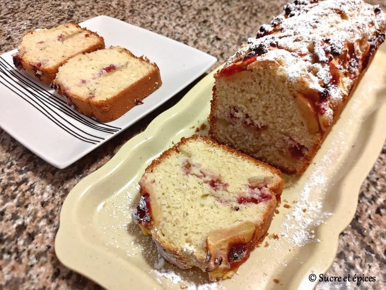 Cake pommes framboises