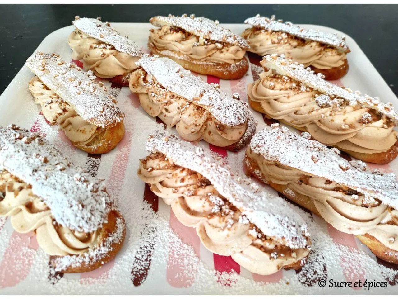 Éclairs à la chantilly pralinée