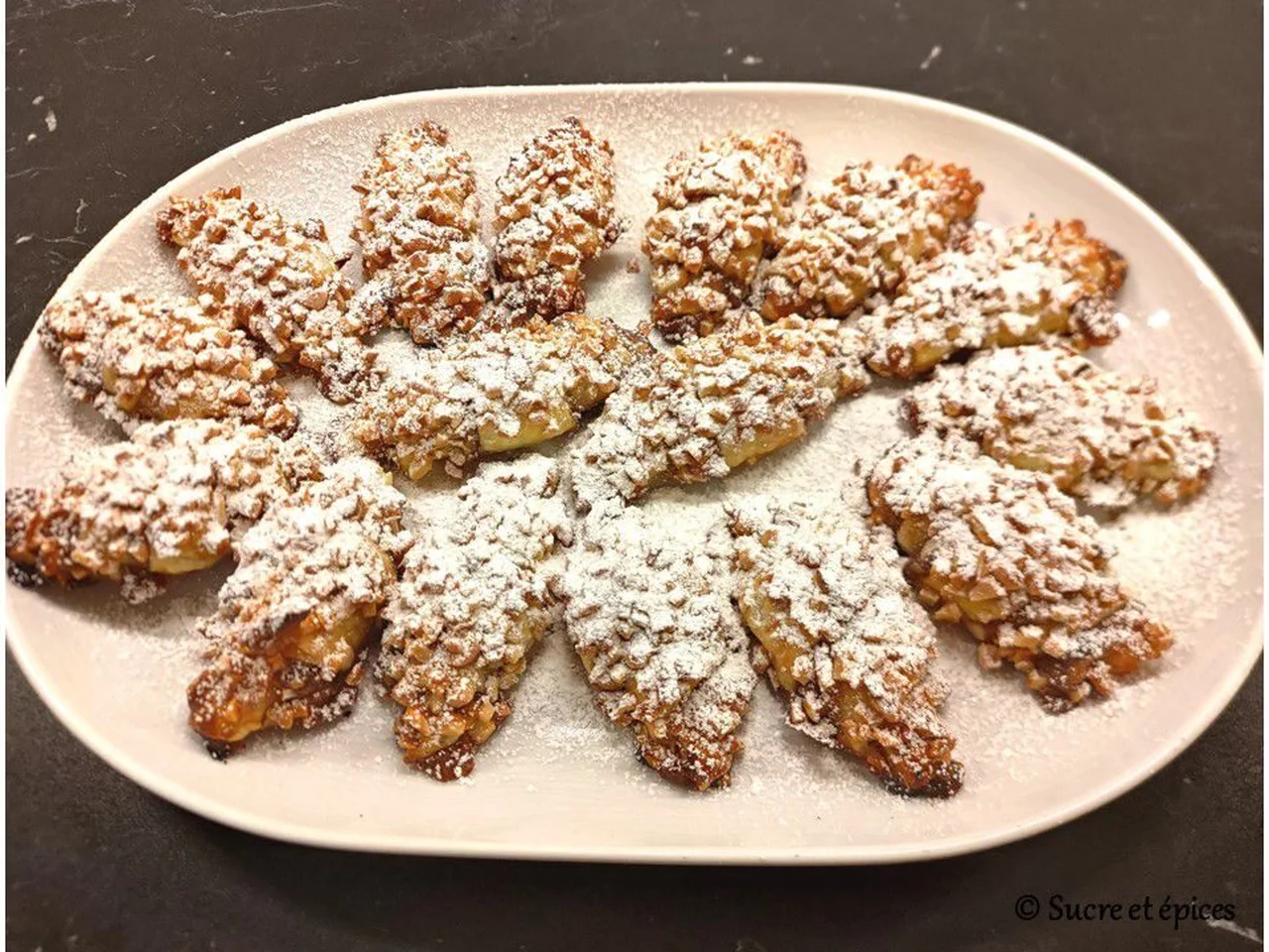 Mini croissants crème de marrons et éclats d'amandes