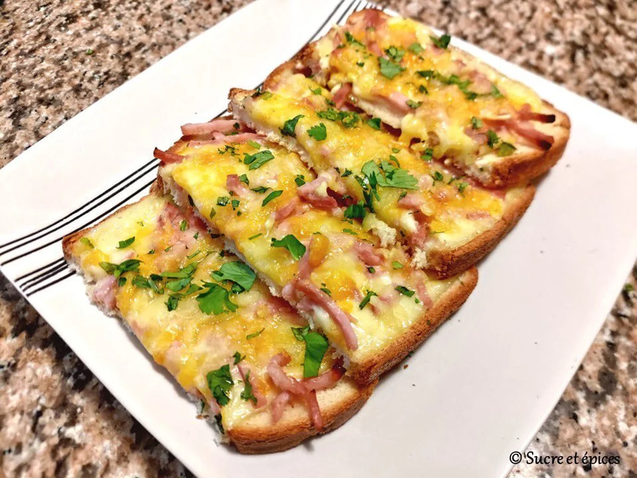 Tartines gratinées au jambon et au fromage