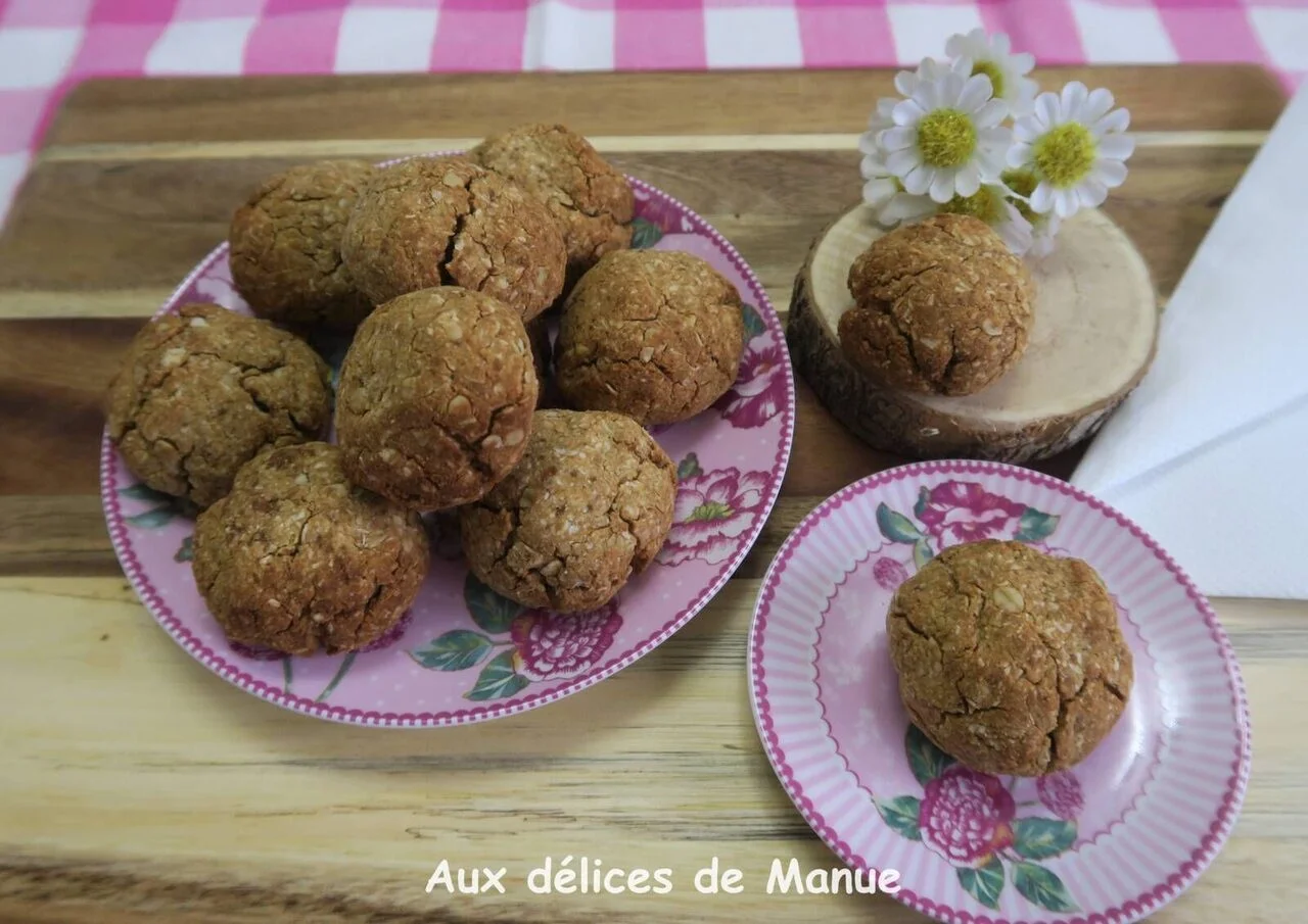 Biscuits à la farine de coco, flocons d'avoine et noix de coco