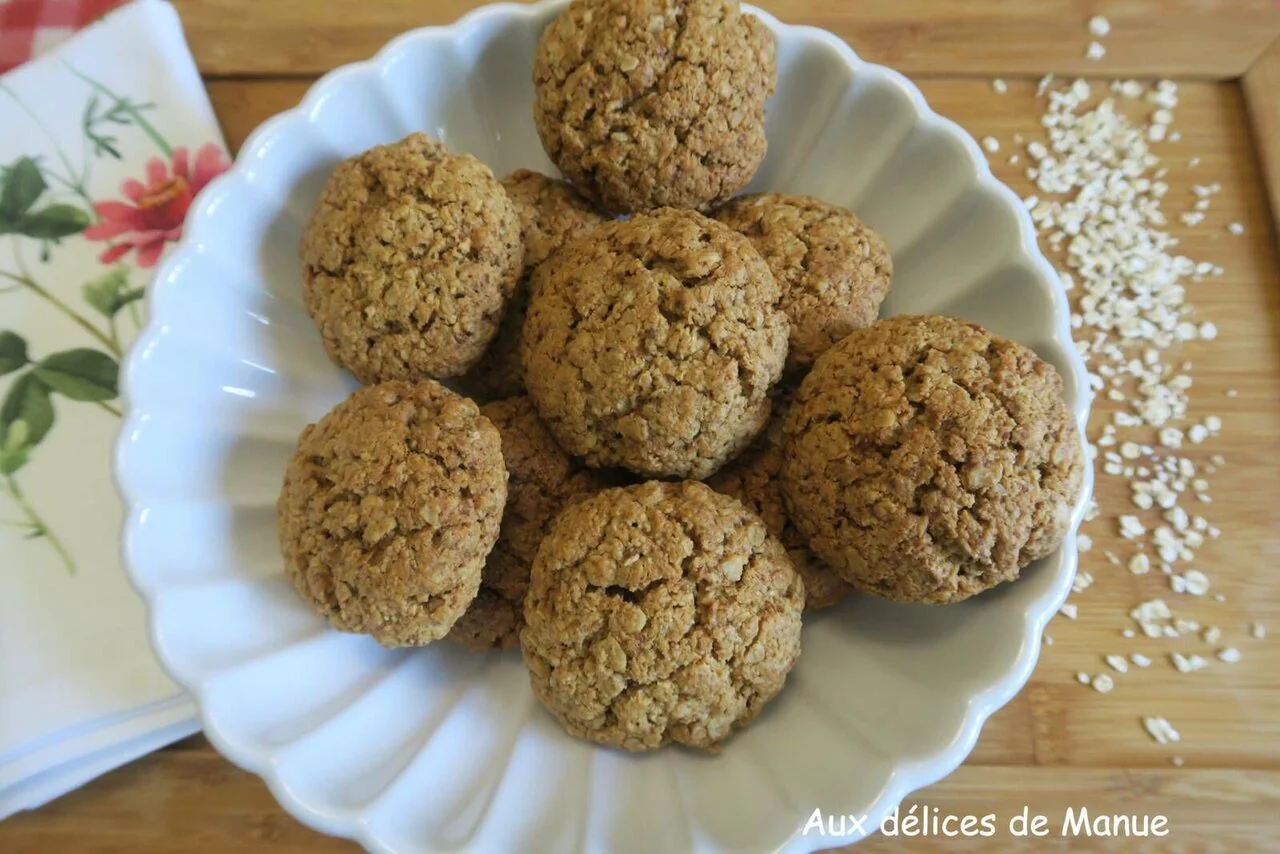 Biscuits croustillants aux flocons d'avoine et noix de coco
