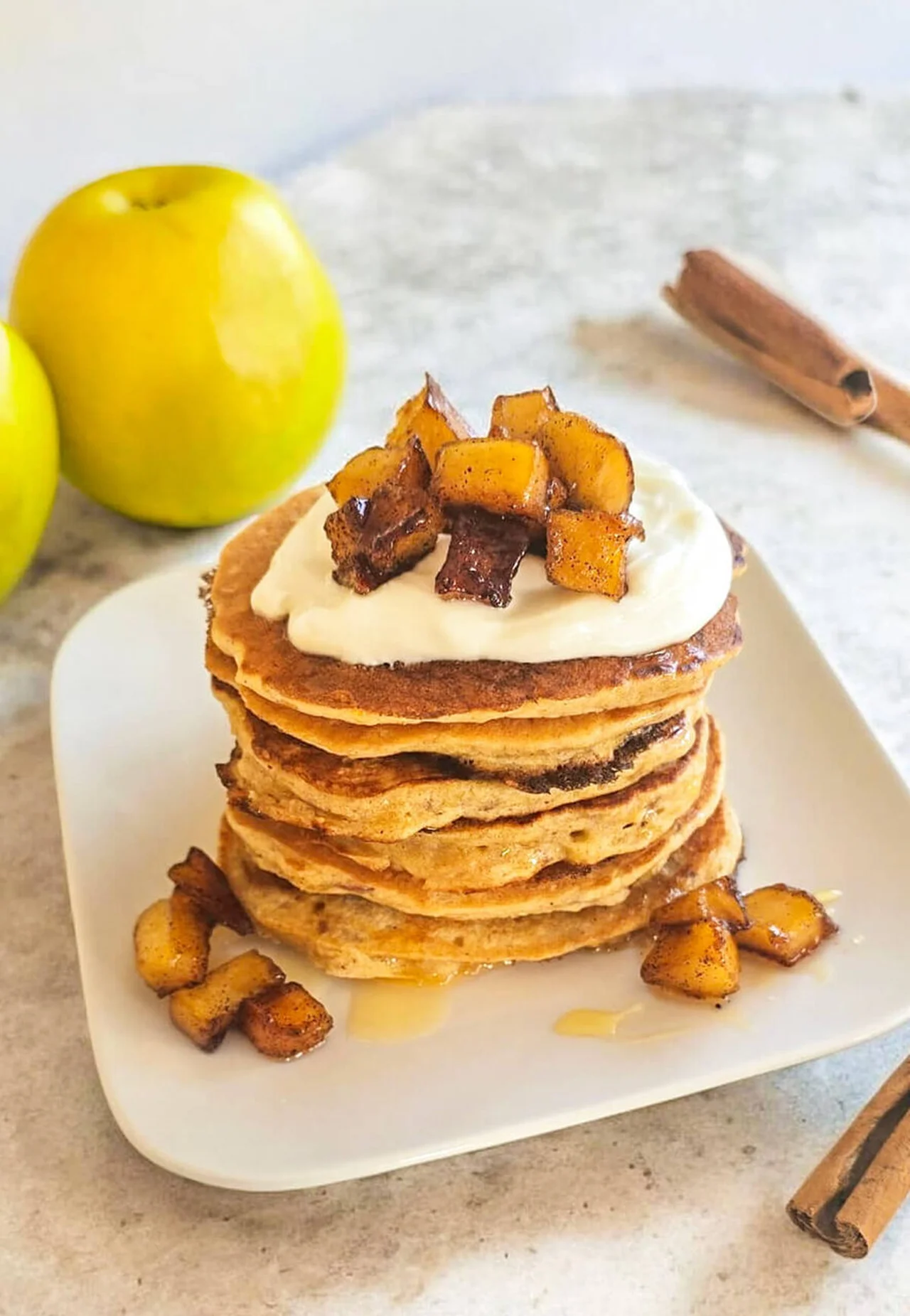 Pancakes aux pommes fluffy