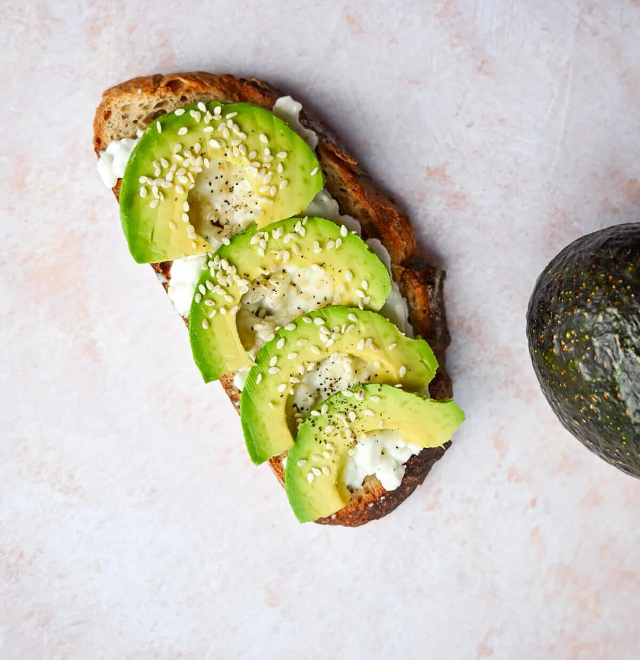 Tartine avocat cottage cheese