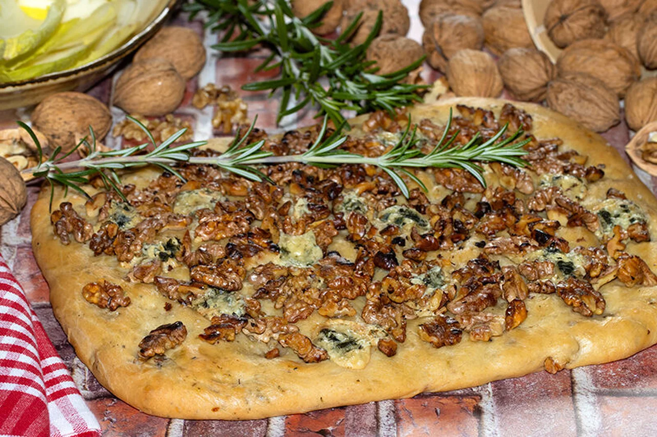 Focaccia aux noix et au bleu de Bresse