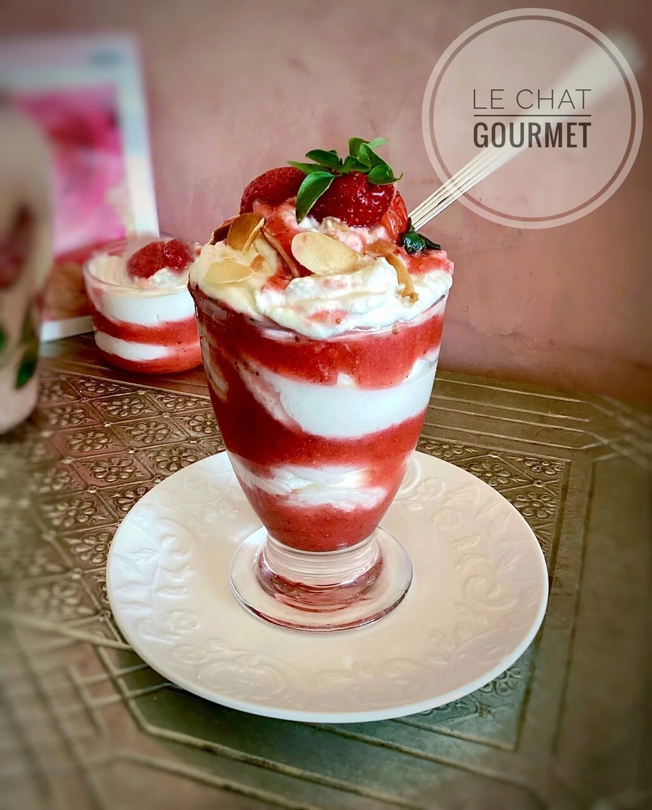 Mousse au mascarpone et purée de fraises