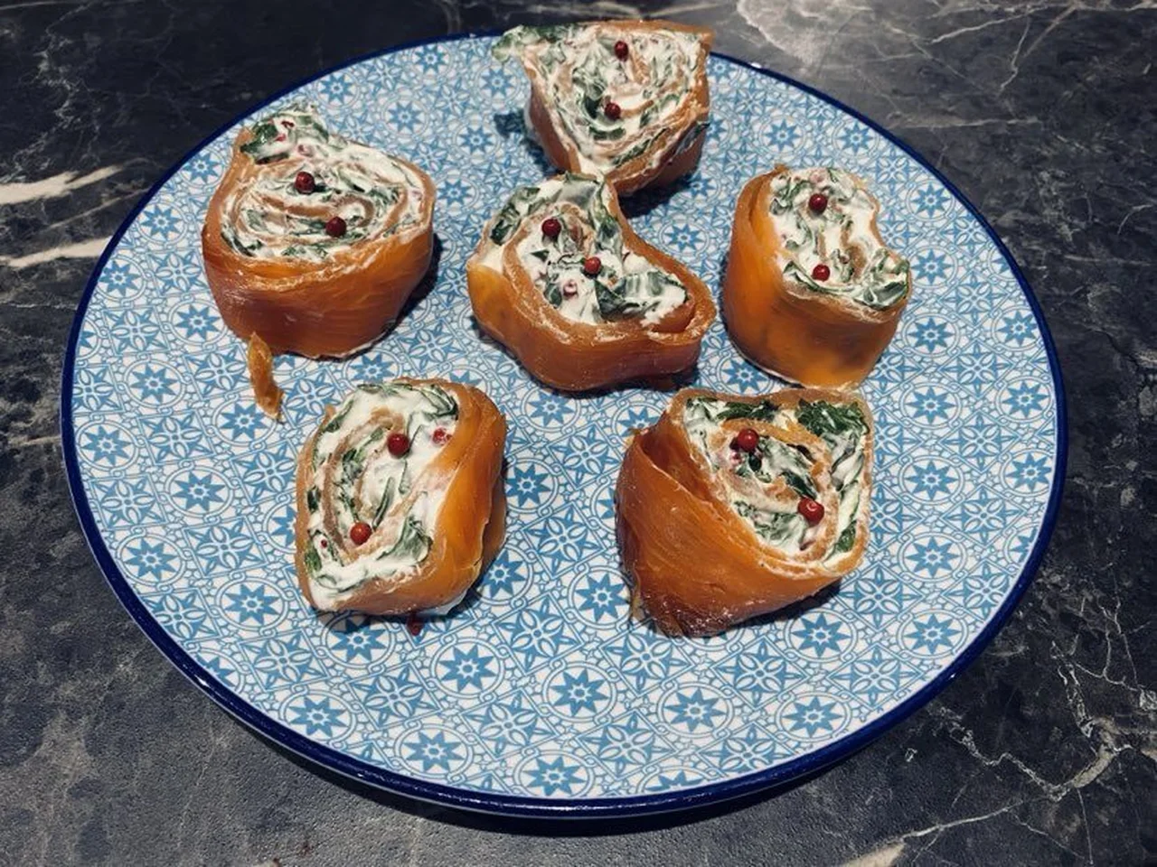 Roulés de saumon fumé aux épinards